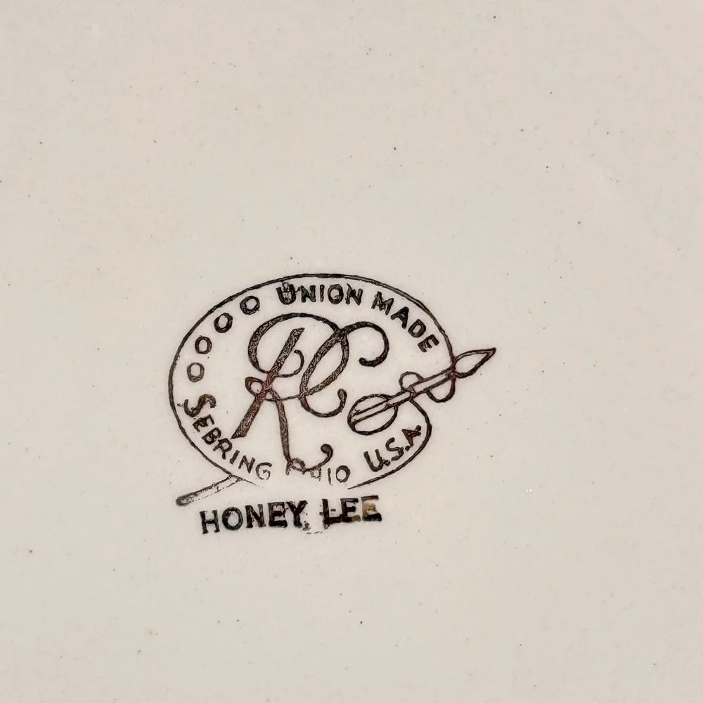 Royal China Sebring Ohio Honey Lee Floral Swirl Scalloped 10 Inch Dinner Plate *